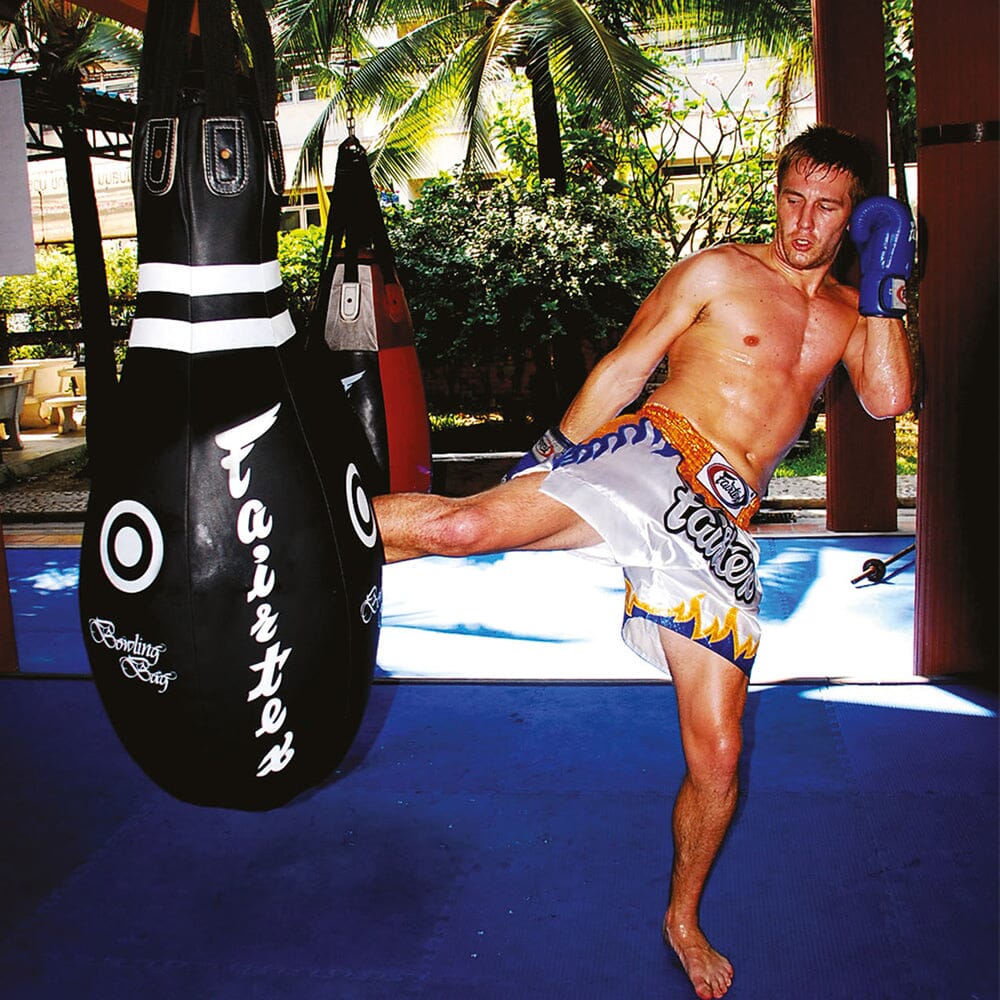 Sac De Frappe Fairtex Pour Muay Thai, Boxe Et MMA - Cuir Synthétique Durable - Avec Sangles De Suspension