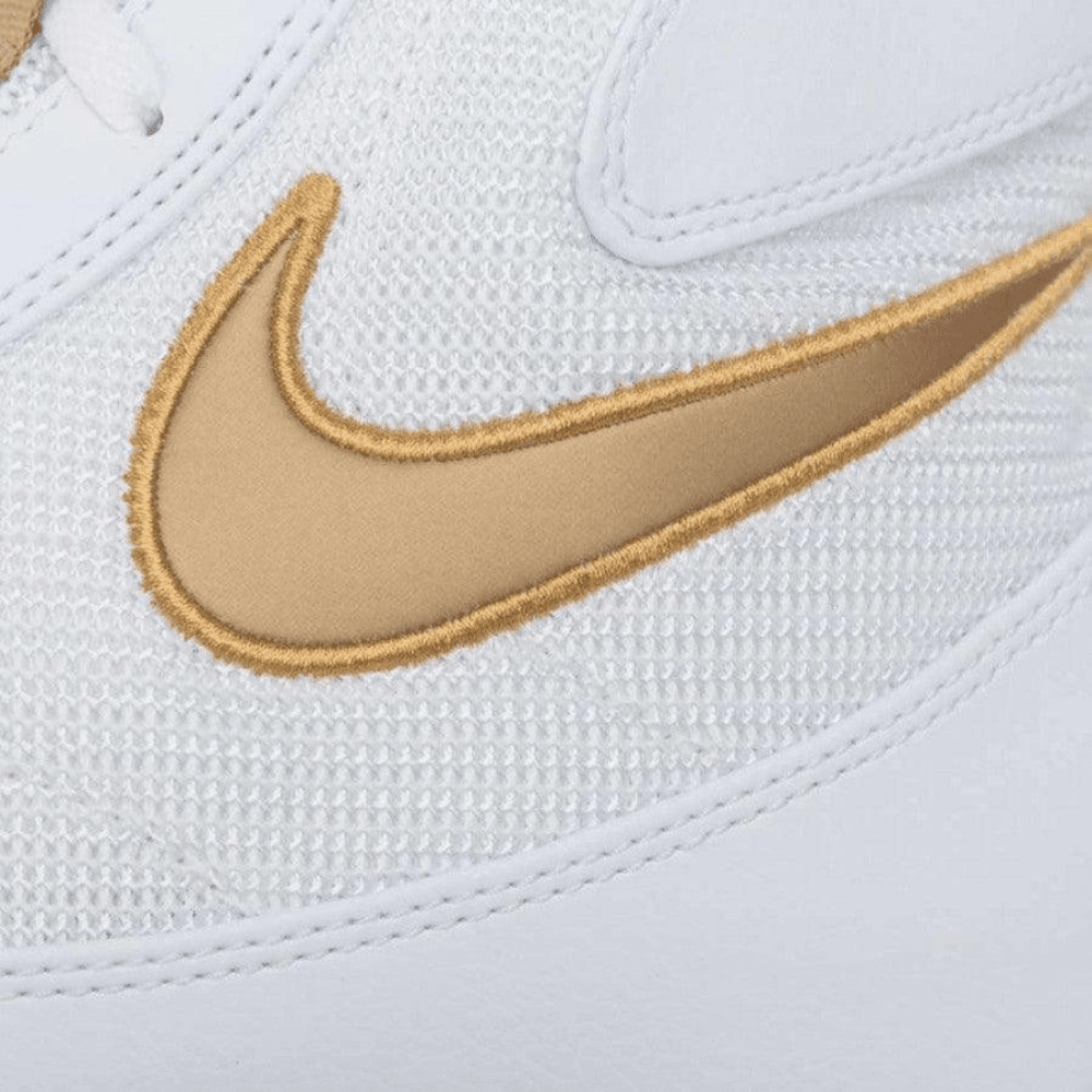White and gold nike 2025 boxing boots