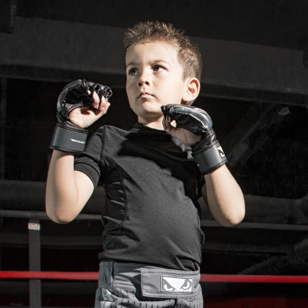 Load image into Gallery viewer, Bad Boy Accelerate Youth MMA Gloves
