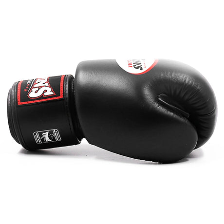 Twins BGVL3 Muay Thai Boxing Gloves Black, side profile