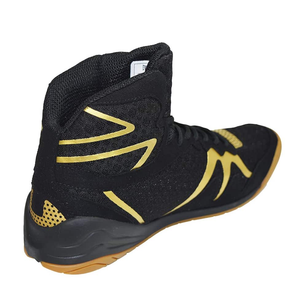 Load image into Gallery viewer, Everlast PIVT Boxing Boots Black/Yellow Front Angle
