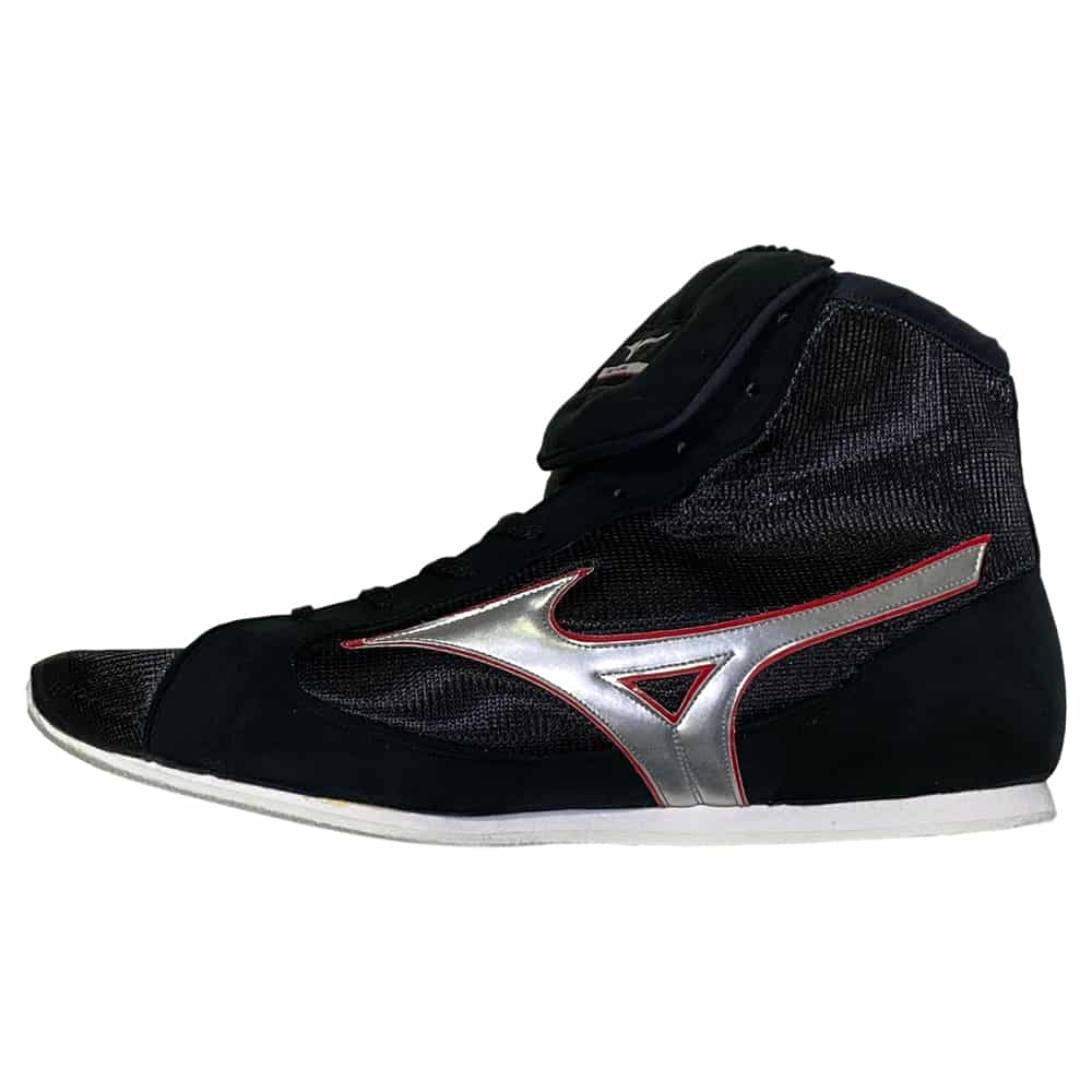 Load image into Gallery viewer, Mizuno Boxing Shoes Black

